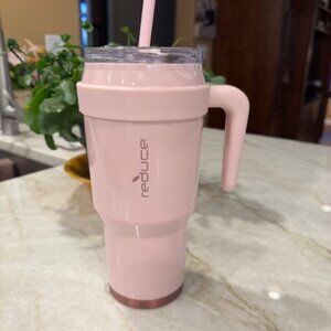 REDUCE 40 oz Tumbler with Handle - Pink  **LIKE NEW**
